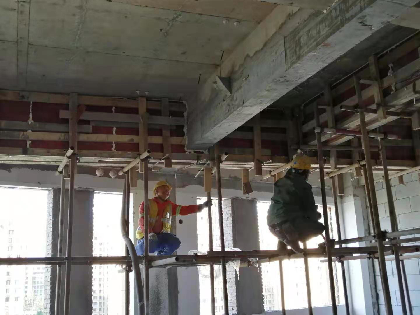 ��ˮ���ĺͷ�ˮͿ�ϱ���